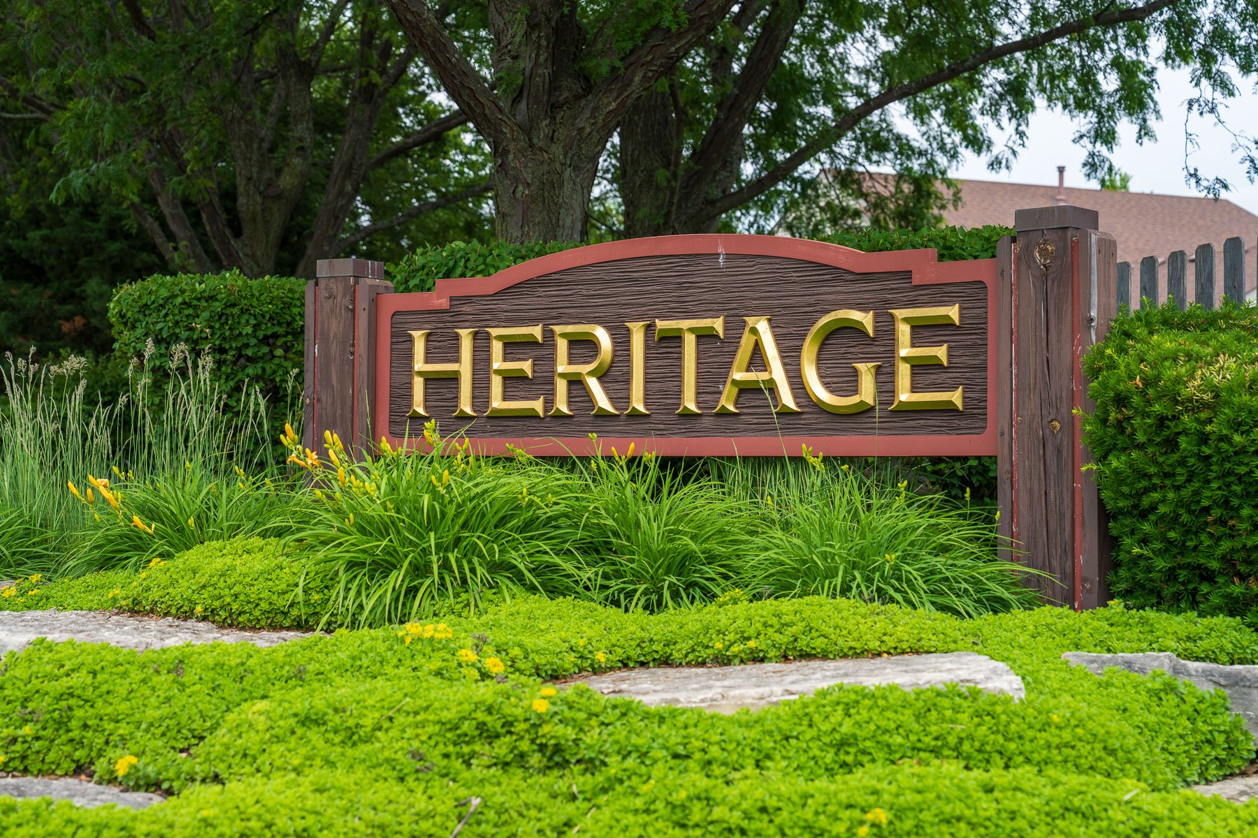 hoa entrance sign landscape beds